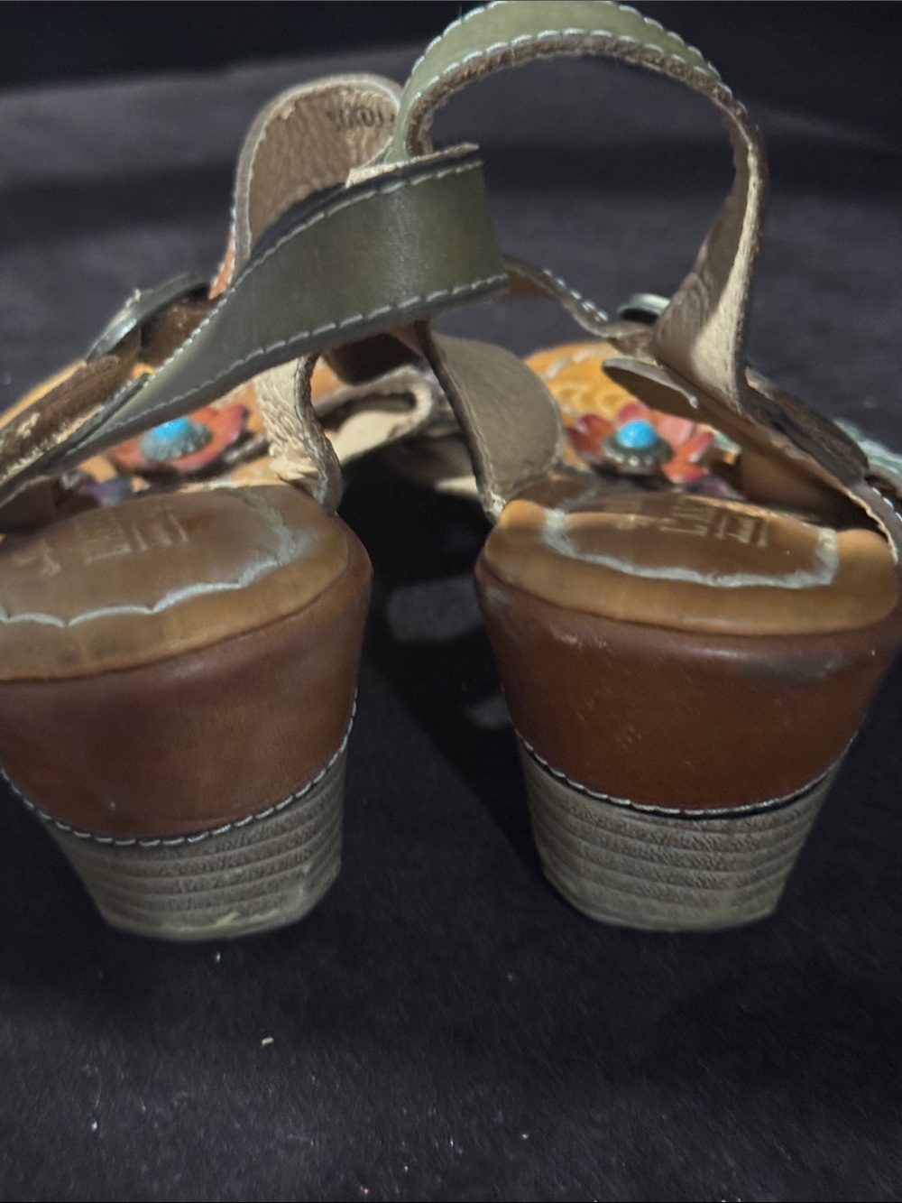 L'Artiste by Spring Step Yovela Leather Sandals – Hand Painted Floral Wedge - Picture 10 of 10